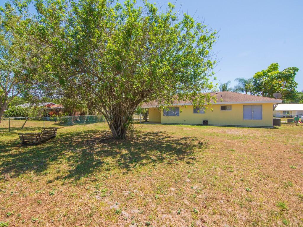 PORT ST LUCIE SECTION 42 - Residential Lease