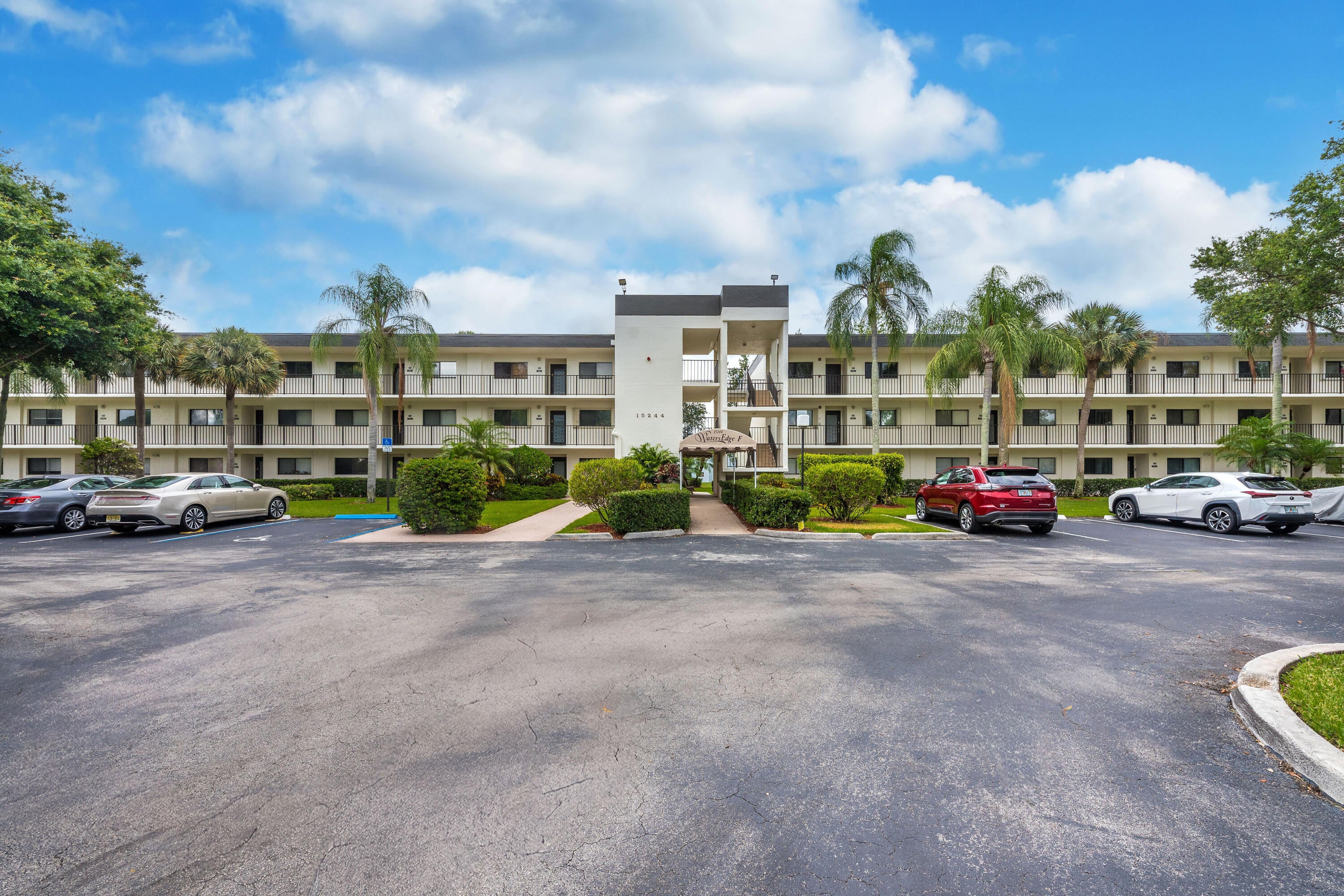 15244 Lakes Of Delray Boulevard 304, Delray Beach FL 33484