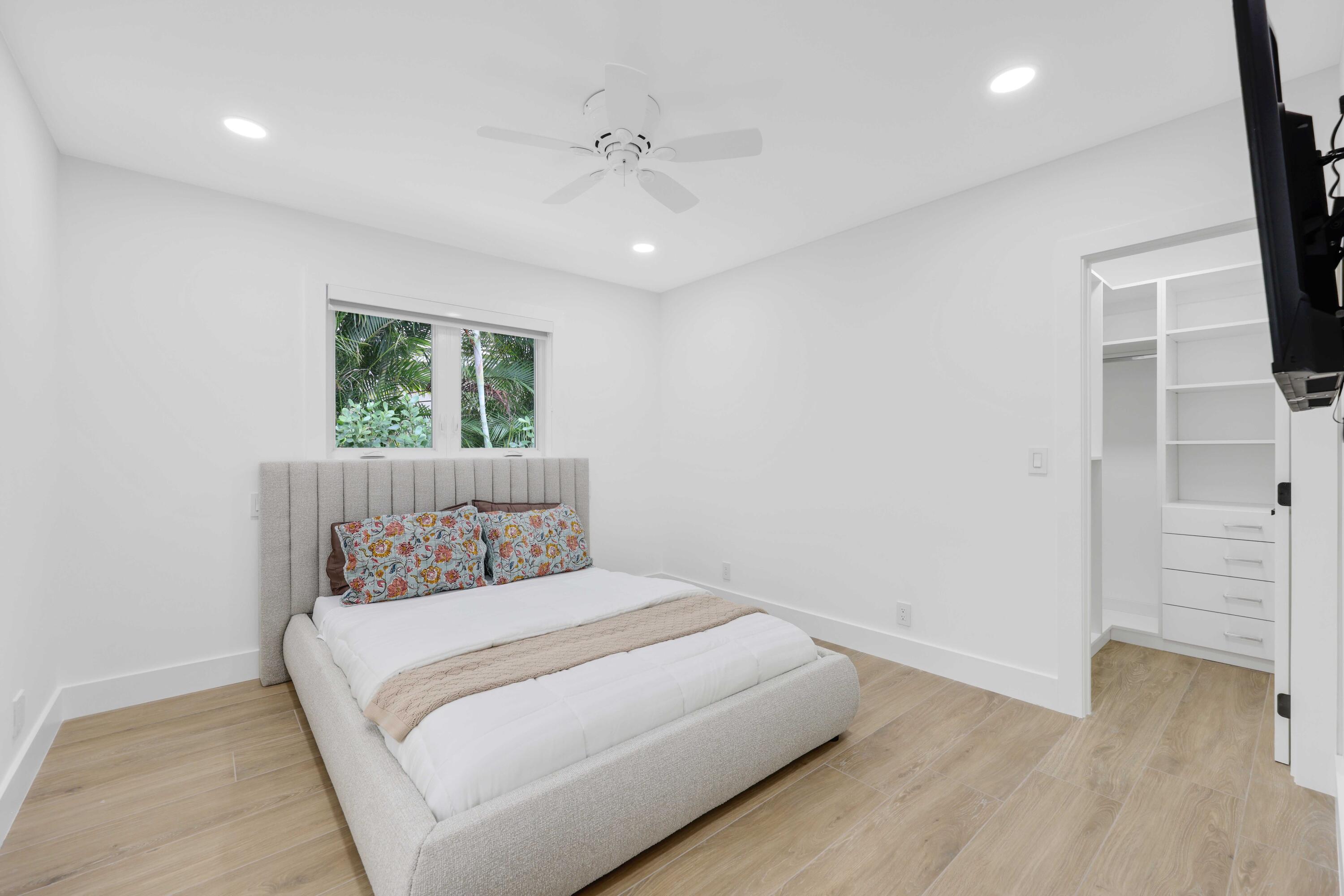 DELRAY ISLE - Residential