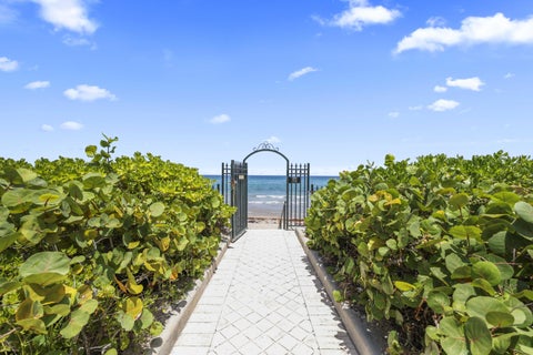 Tiny photo for 400 S Ocean Boulevard #25, Boca Raton, FL 33432 (MLS # B26079220)