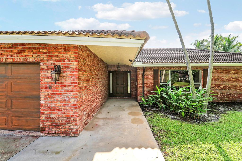 Photo of 100 SW 15th Court, Boca Raton, FL 33486 (MLS # R11127792)