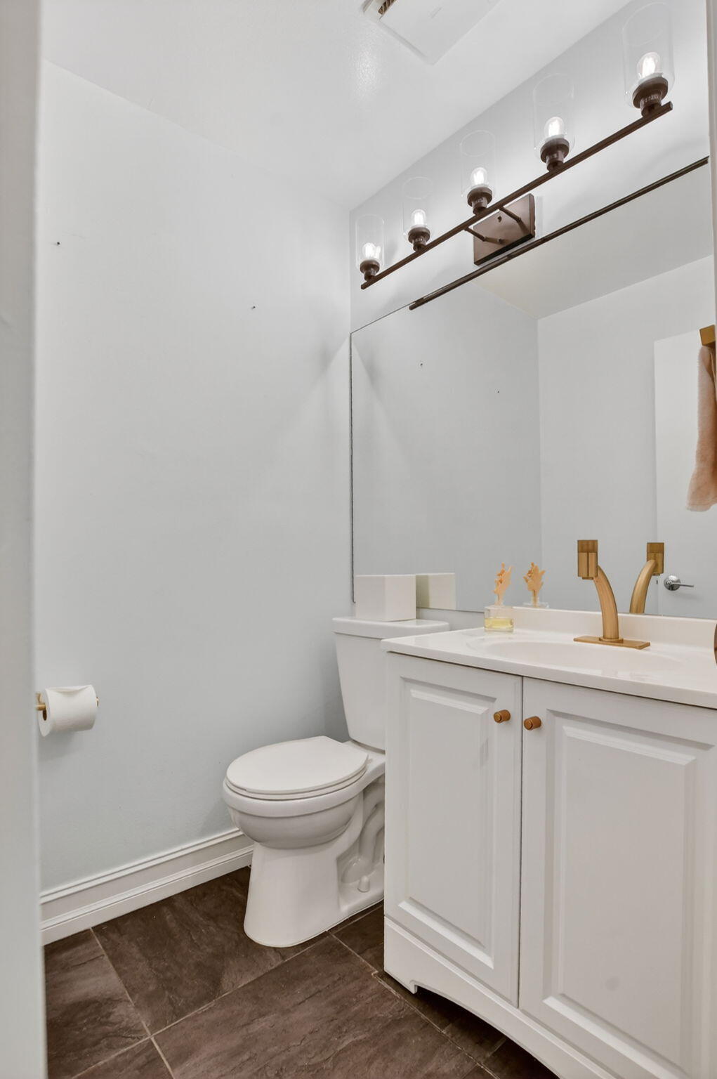 LANDS END - Residential