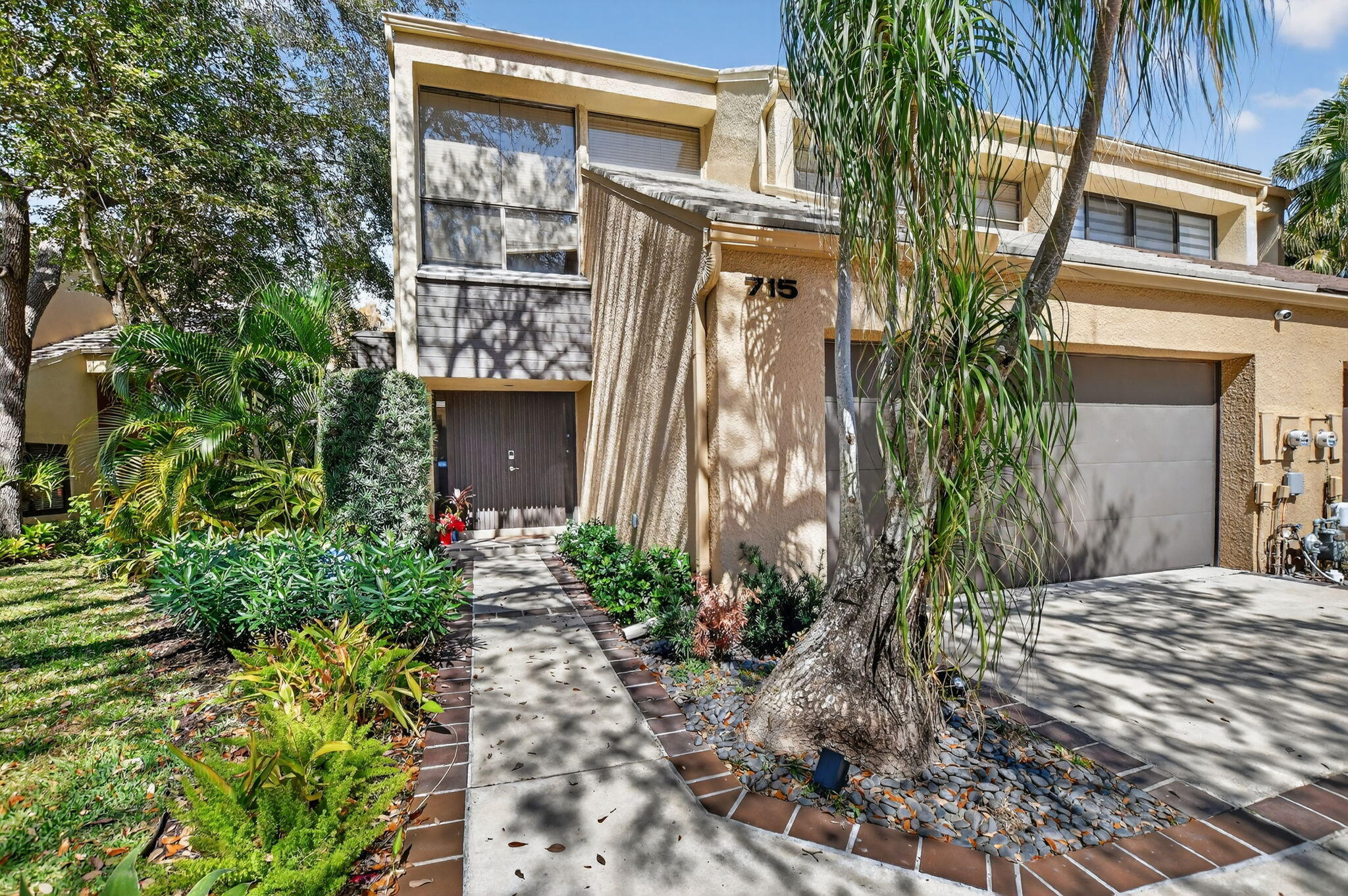 715 Saint Albans Drive