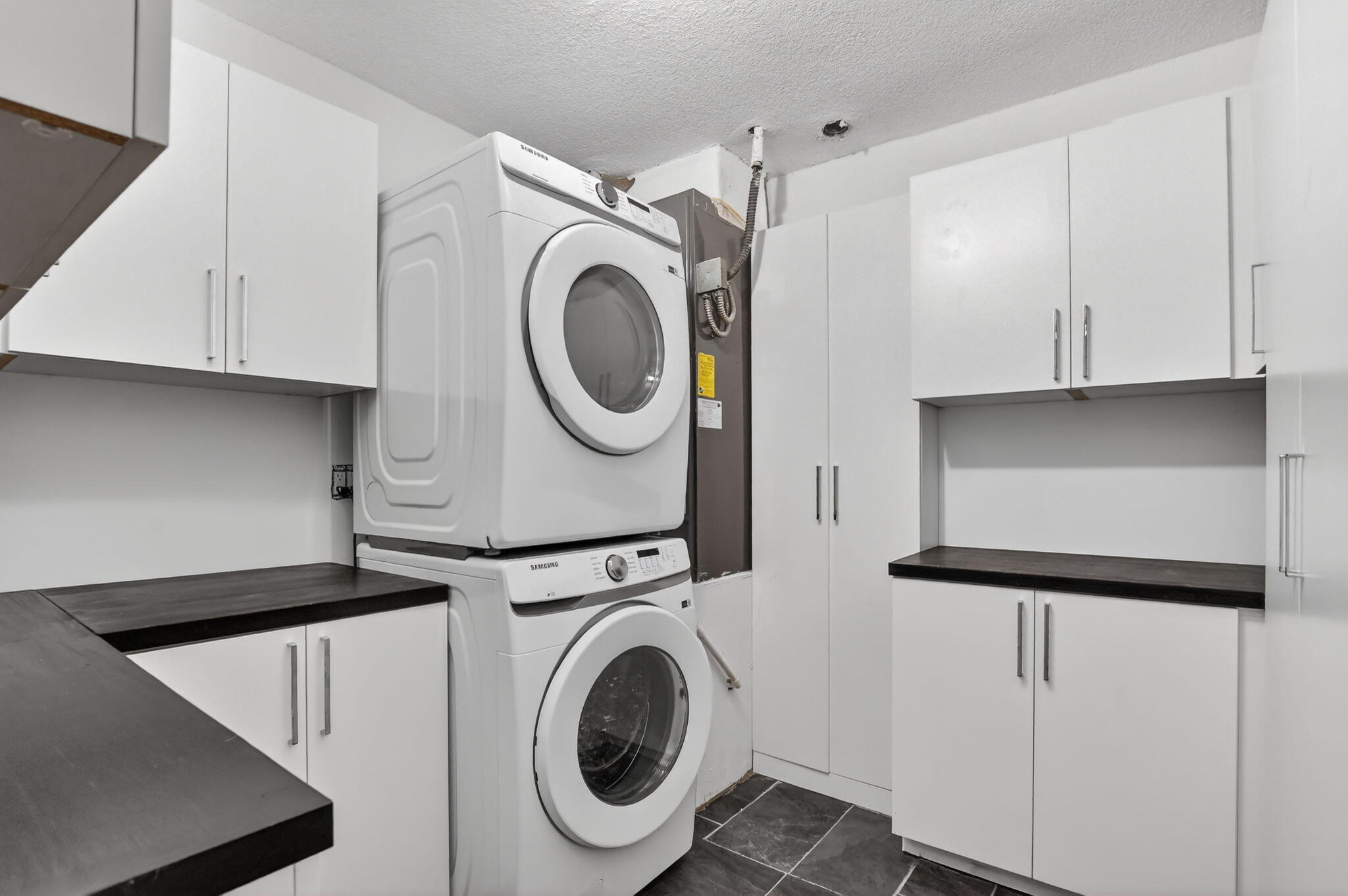 LANDS END - Residential