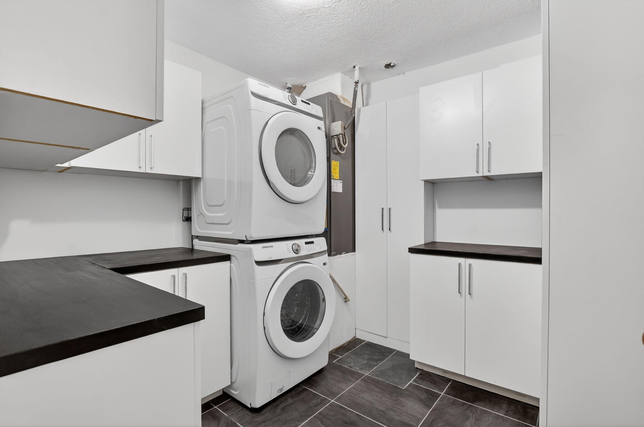 LANDS END - Residential