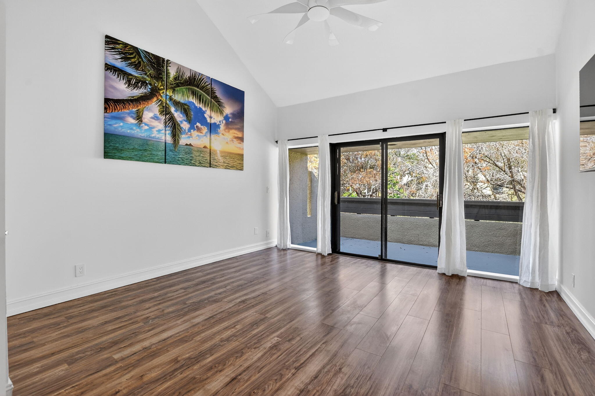 LANDS END - Residential