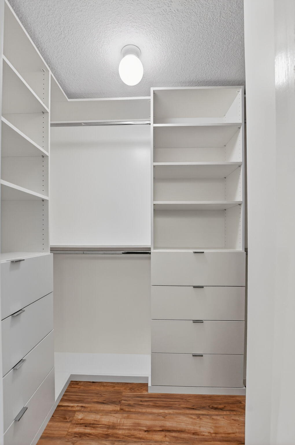 LANDS END - Residential