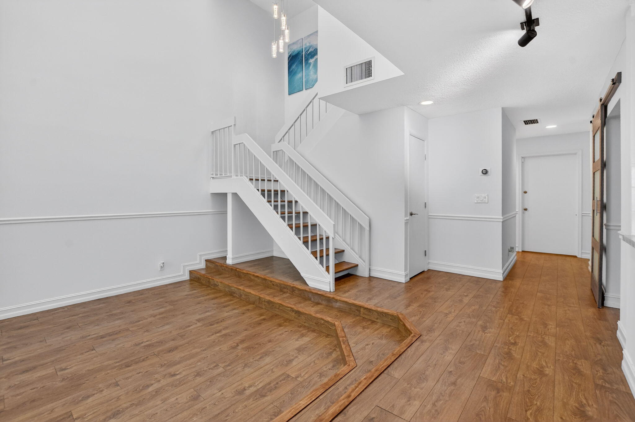 LANDS END - Residential