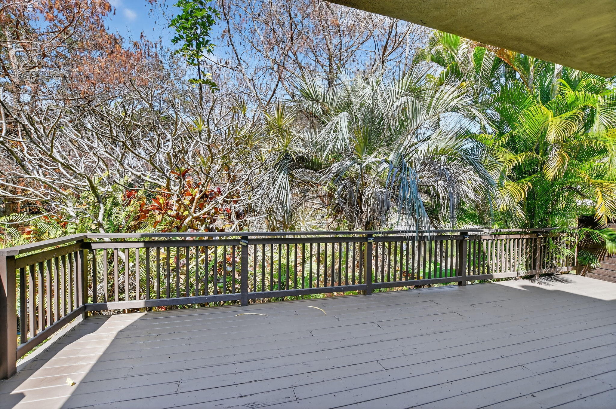 LANDS END - Residential