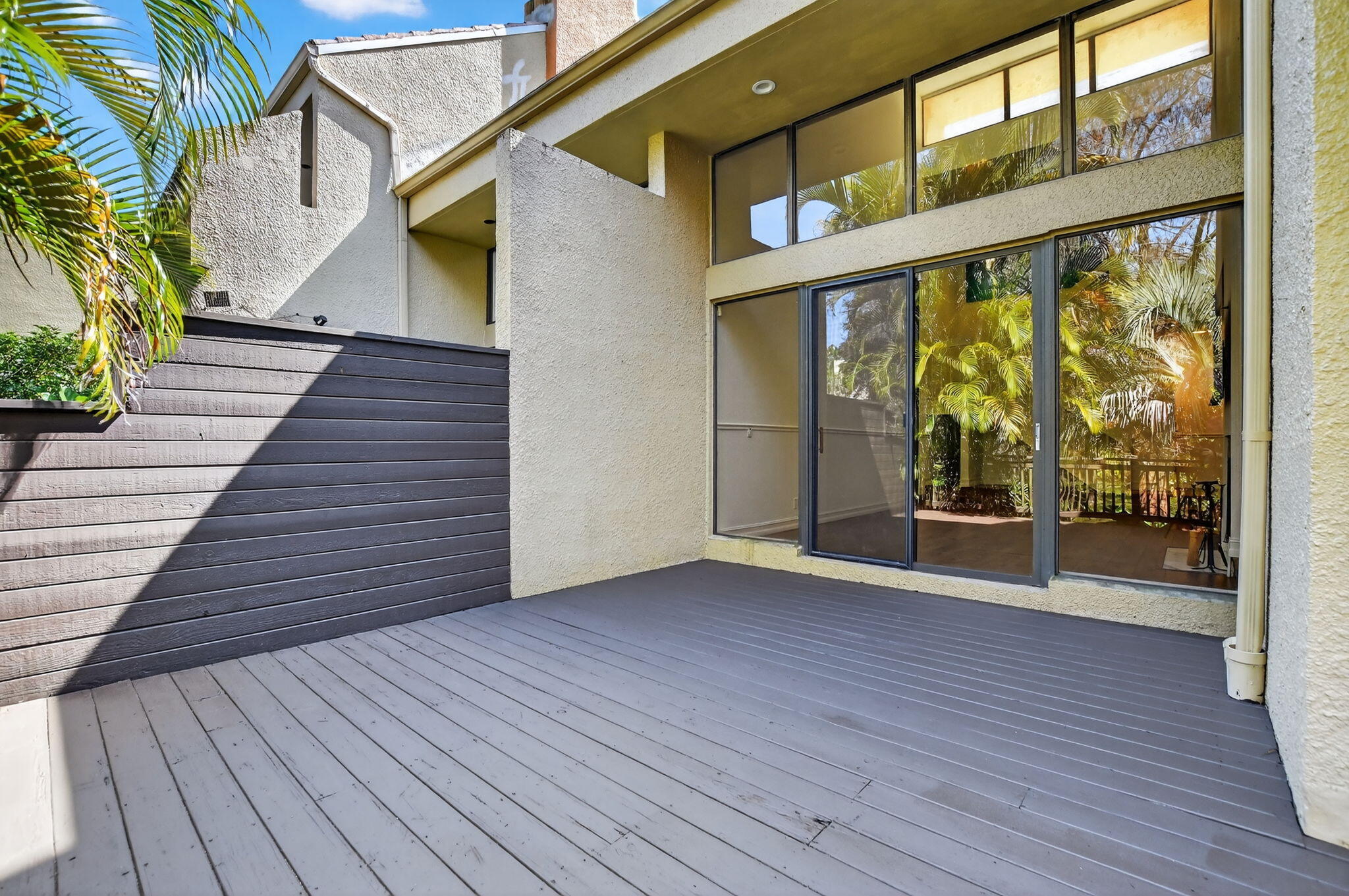 LANDS END - Residential