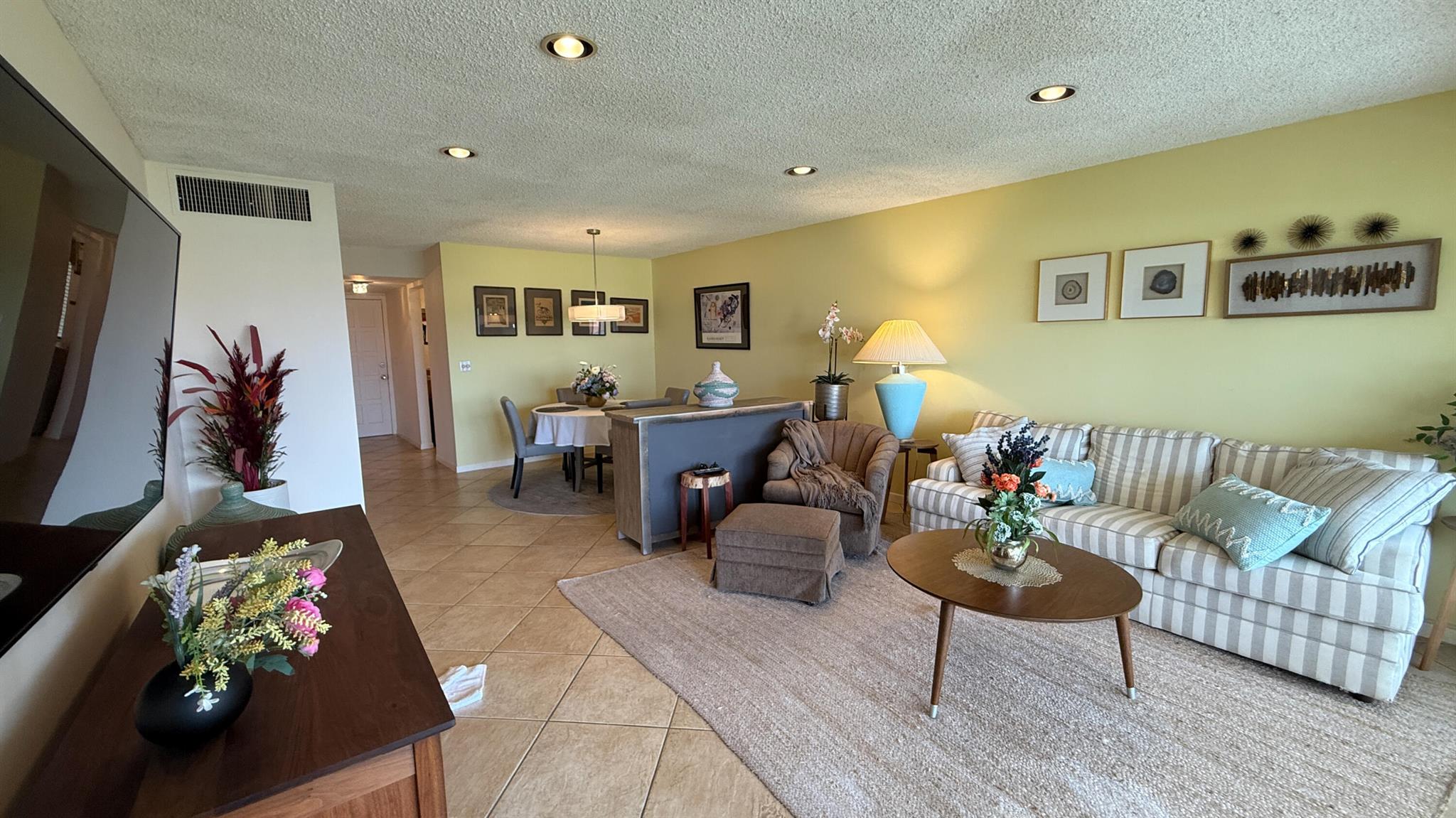 FOUNTAINS OF PALM BEACH CONDO 7 - Residential