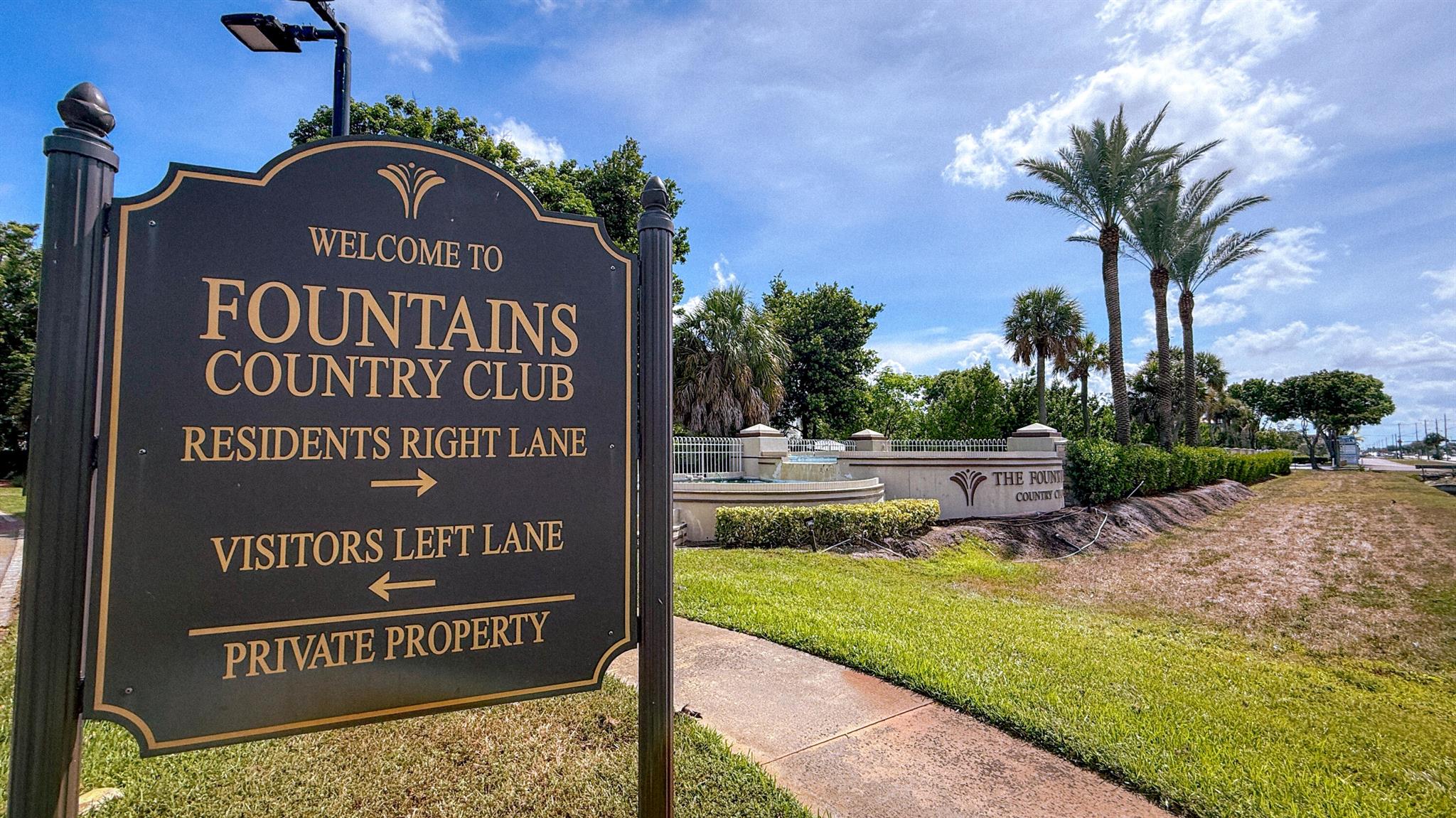 FOUNTAINS OF PALM BEACH CONDO 7 - Residential