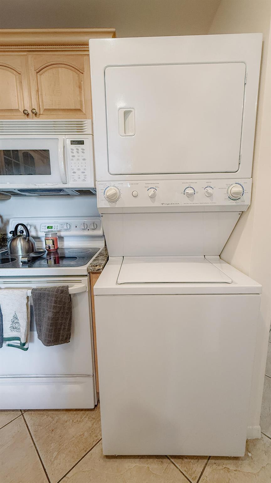 FOUNTAINS OF PALM BEACH CONDO 7 - Residential