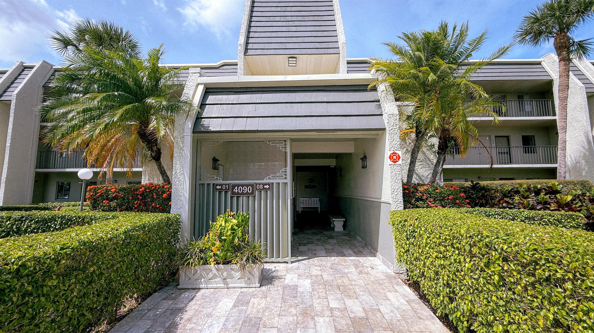 FOUNTAINS OF PALM BEACH CONDO 7 - Residential