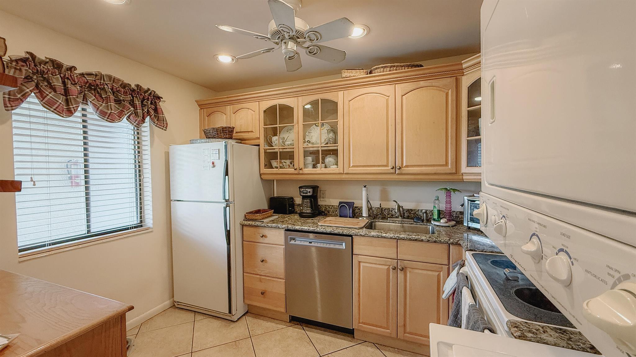 FOUNTAINS OF PALM BEACH CONDO 7 - Residential