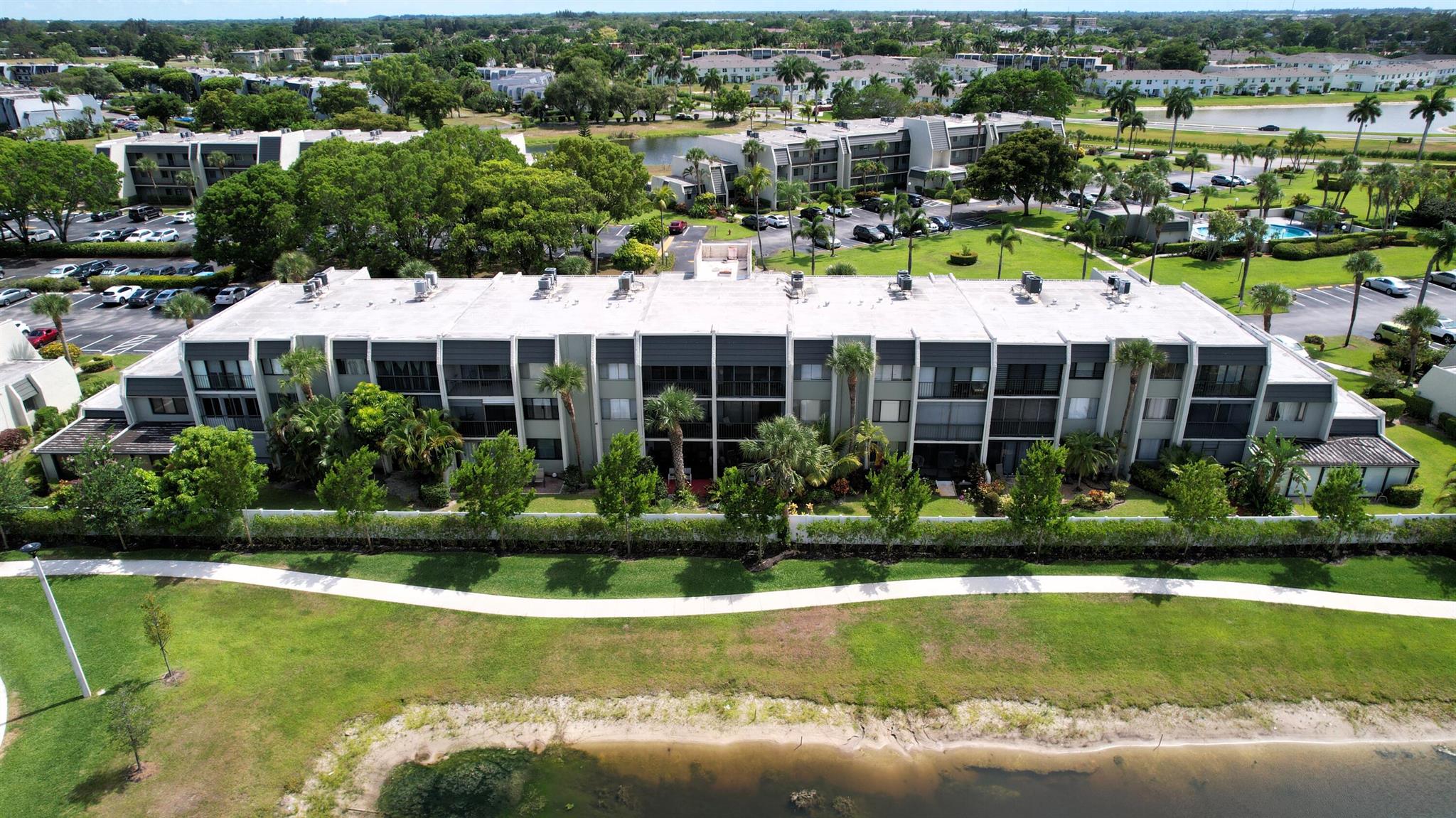 FOUNTAINS OF PALM BEACH CONDO 7 - Residential