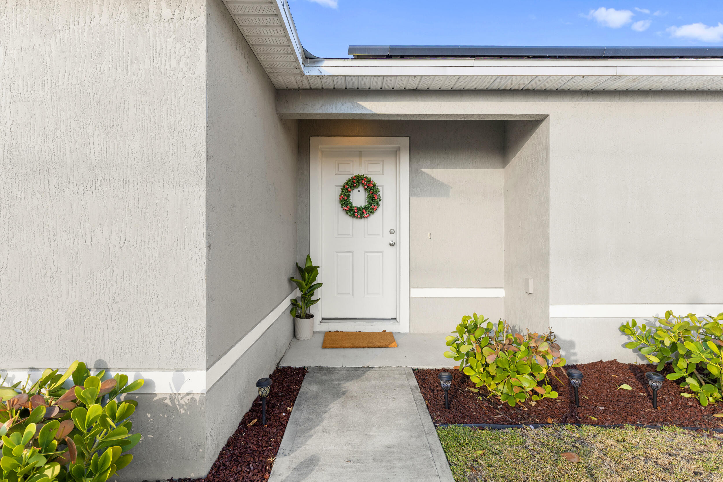 417 SE Seahouse Drive