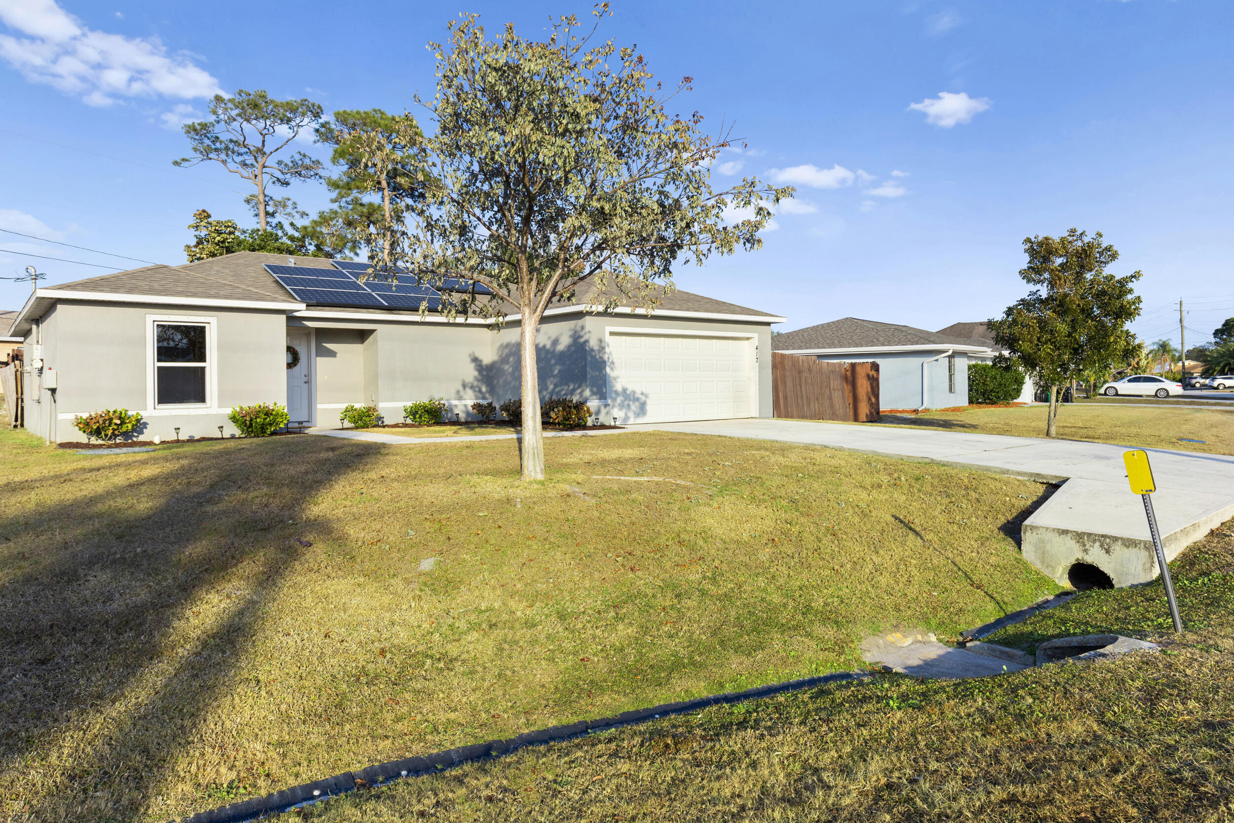 417 SE Seahouse Drive