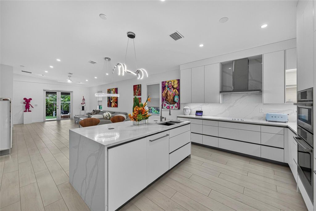 Photo of 21 NE 25th St, Wilton Manors, FL 33305 (MLS # F10533501)