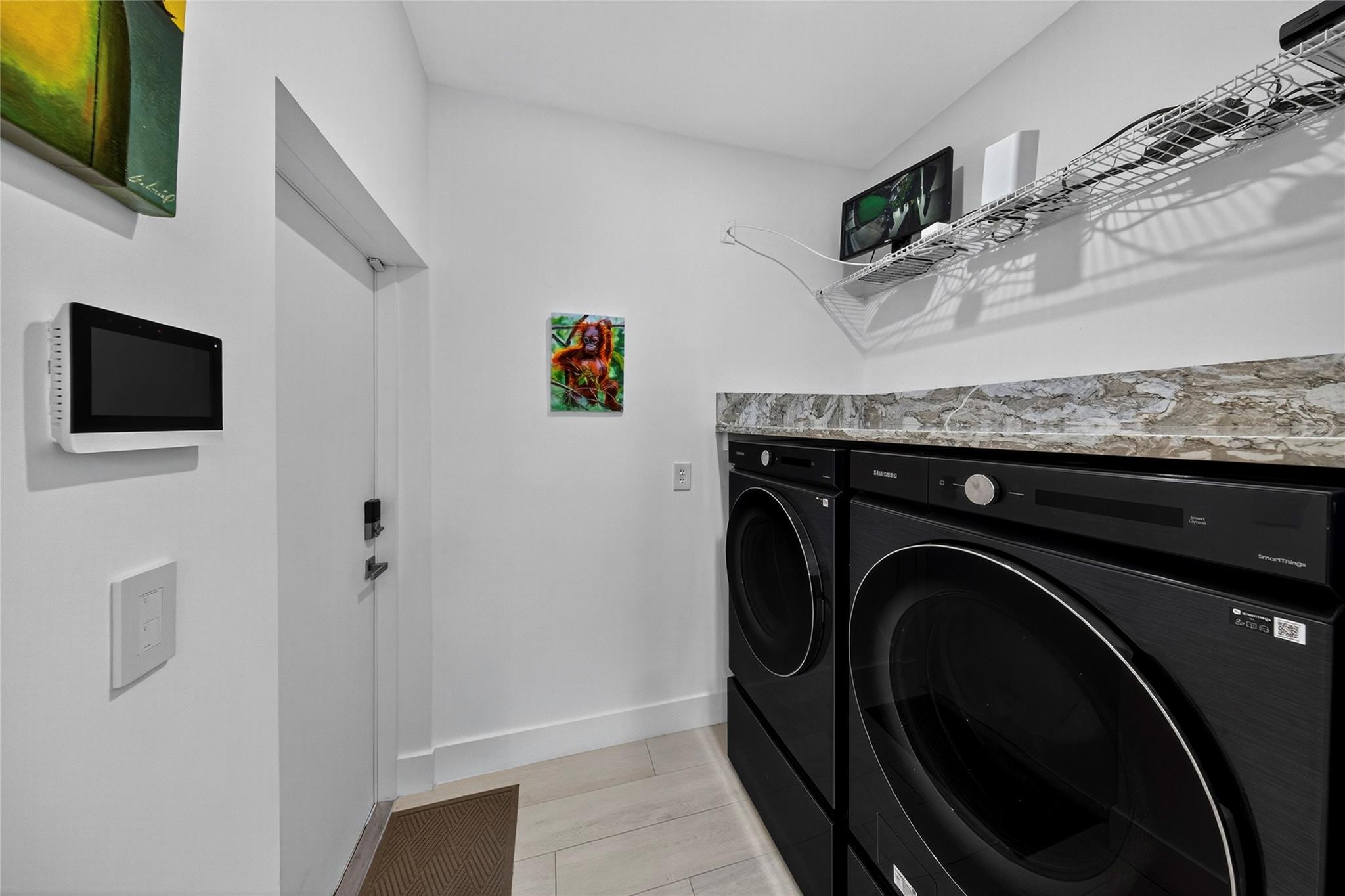 Petite - Residential