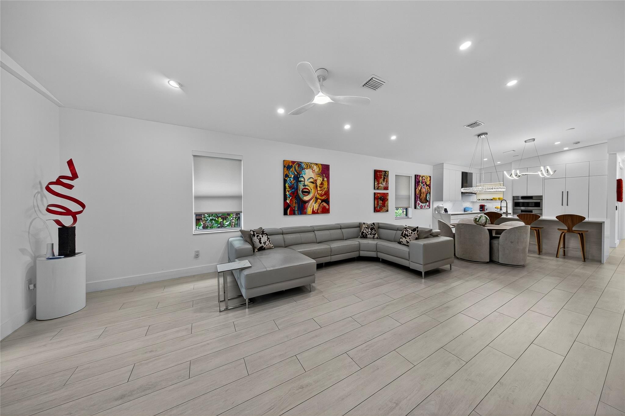 Petite - Residential