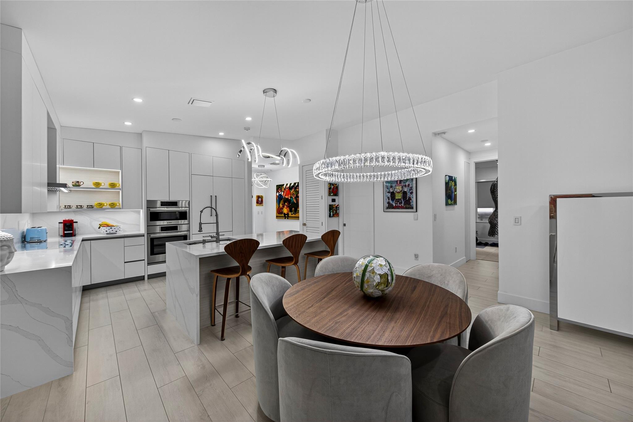 Petite - Residential