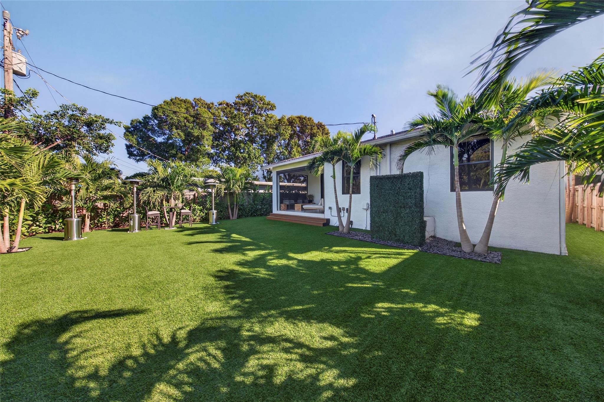 Petite - Residential