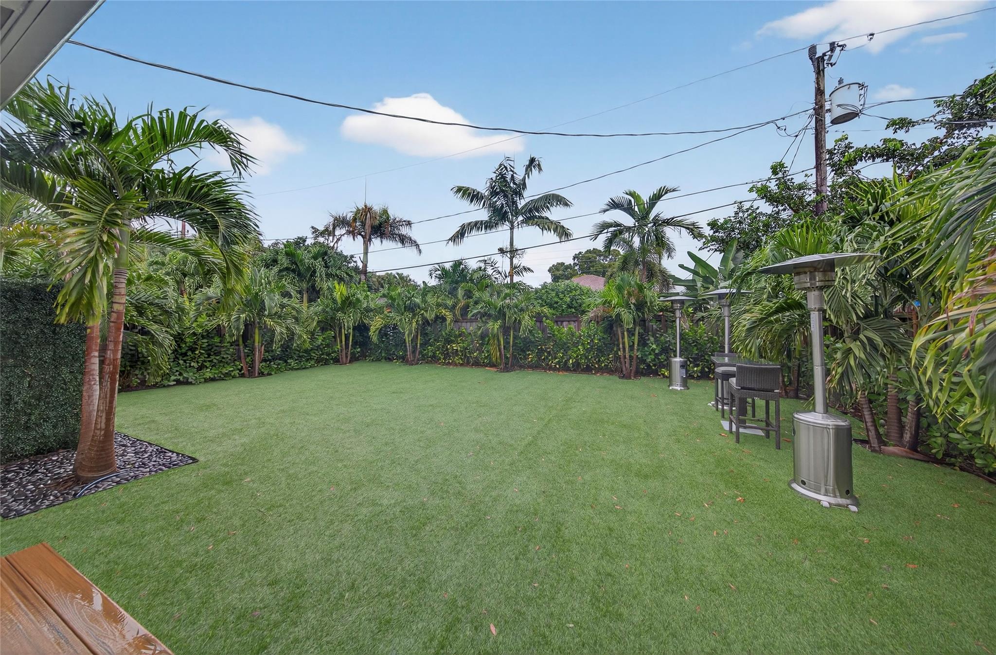 Petite - Residential