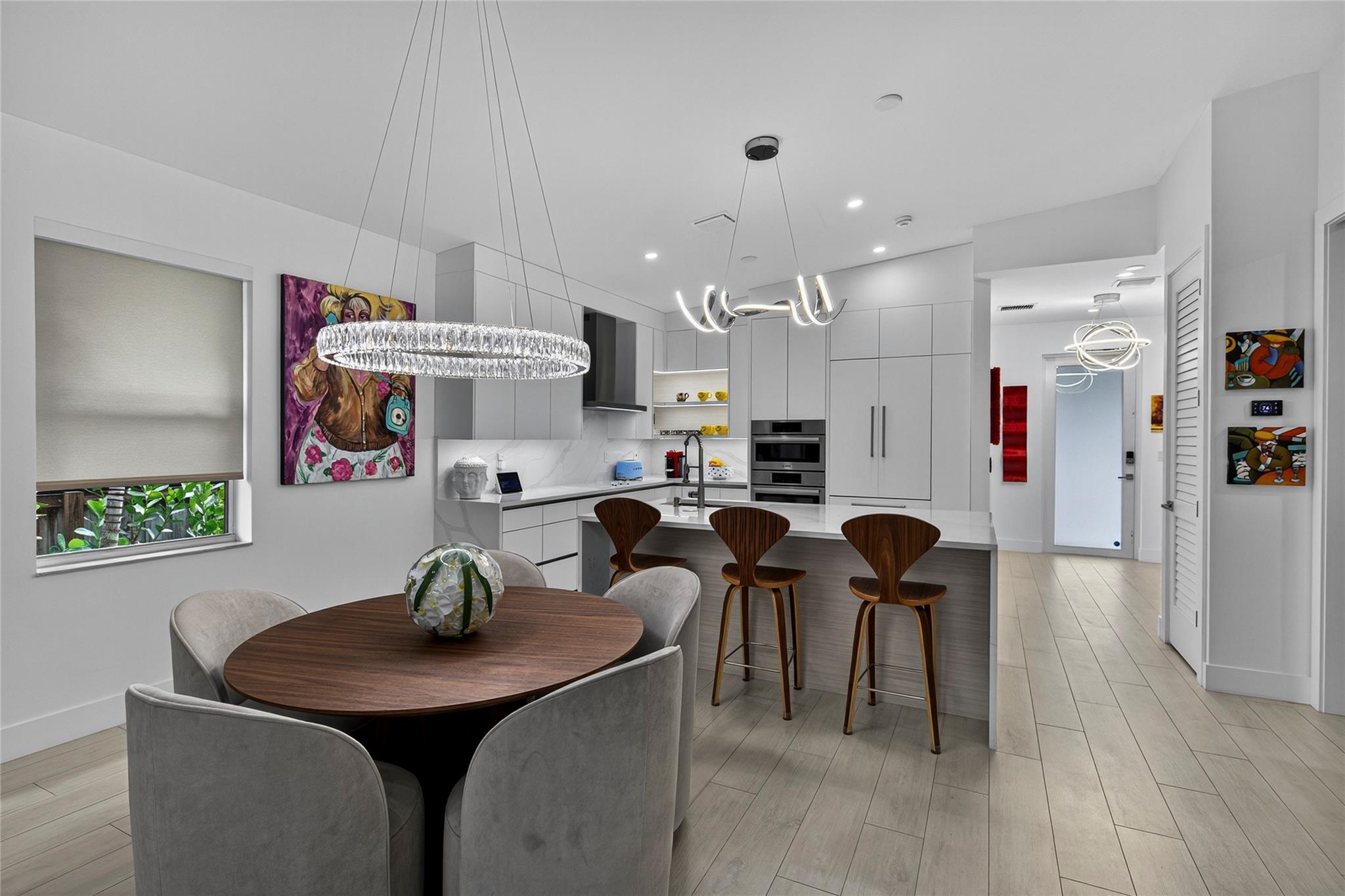 Petite - Residential