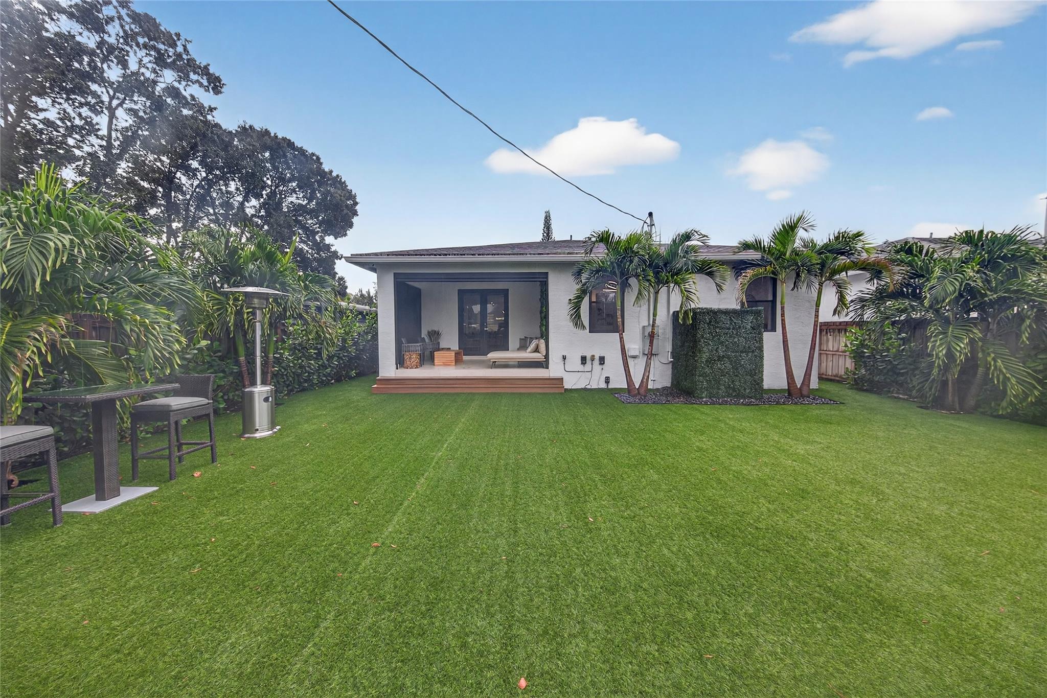 Petite - Residential