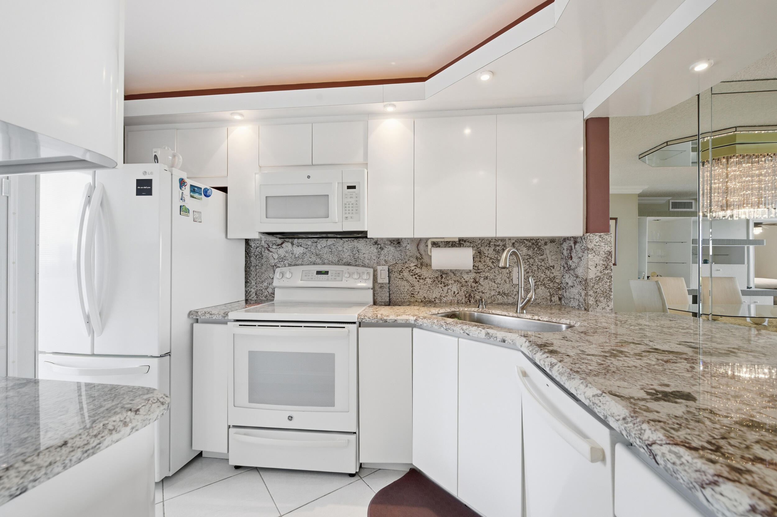 GARDEN-AIRE VILLAGE - Residential