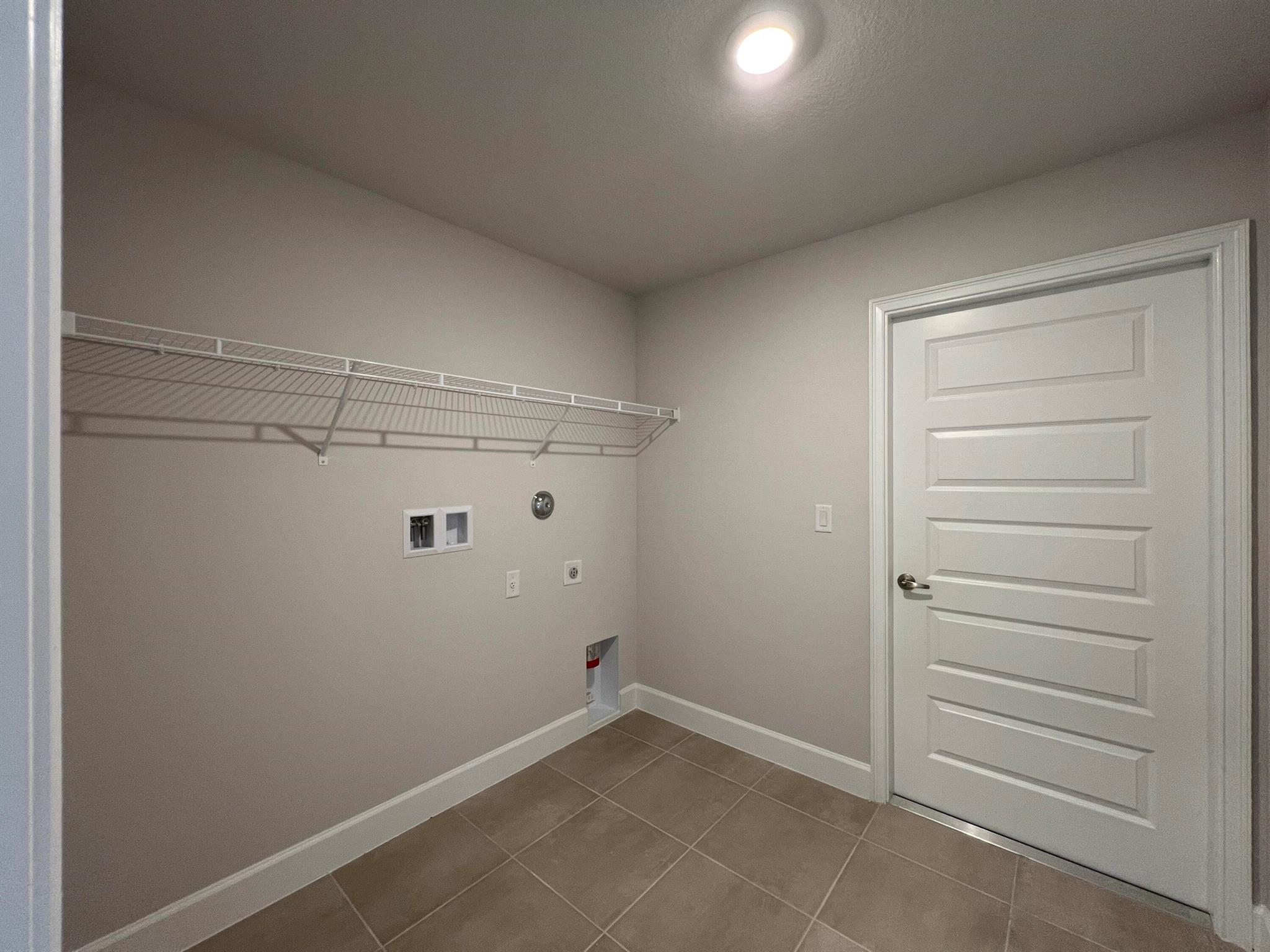 WATERSTONE PHASE FOUR - Residential Lease