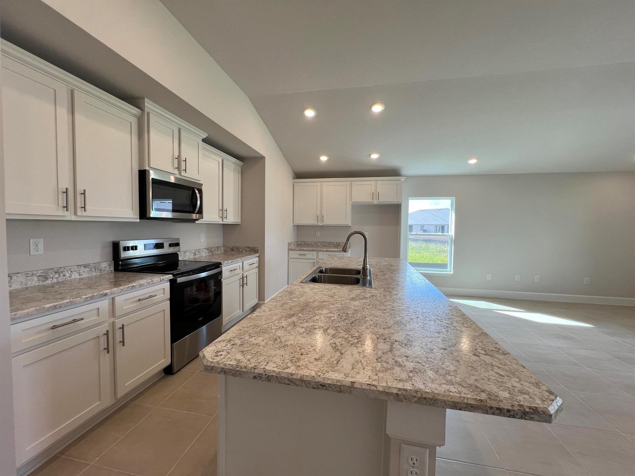 WATERSTONE PHASE FOUR - Residential Lease