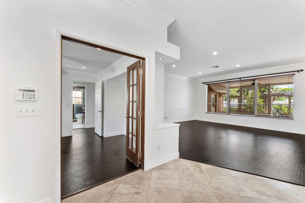 Photo of 9399 Lake Serena Drive, Boca Raton, FL 33496 (MLS # B26038168)