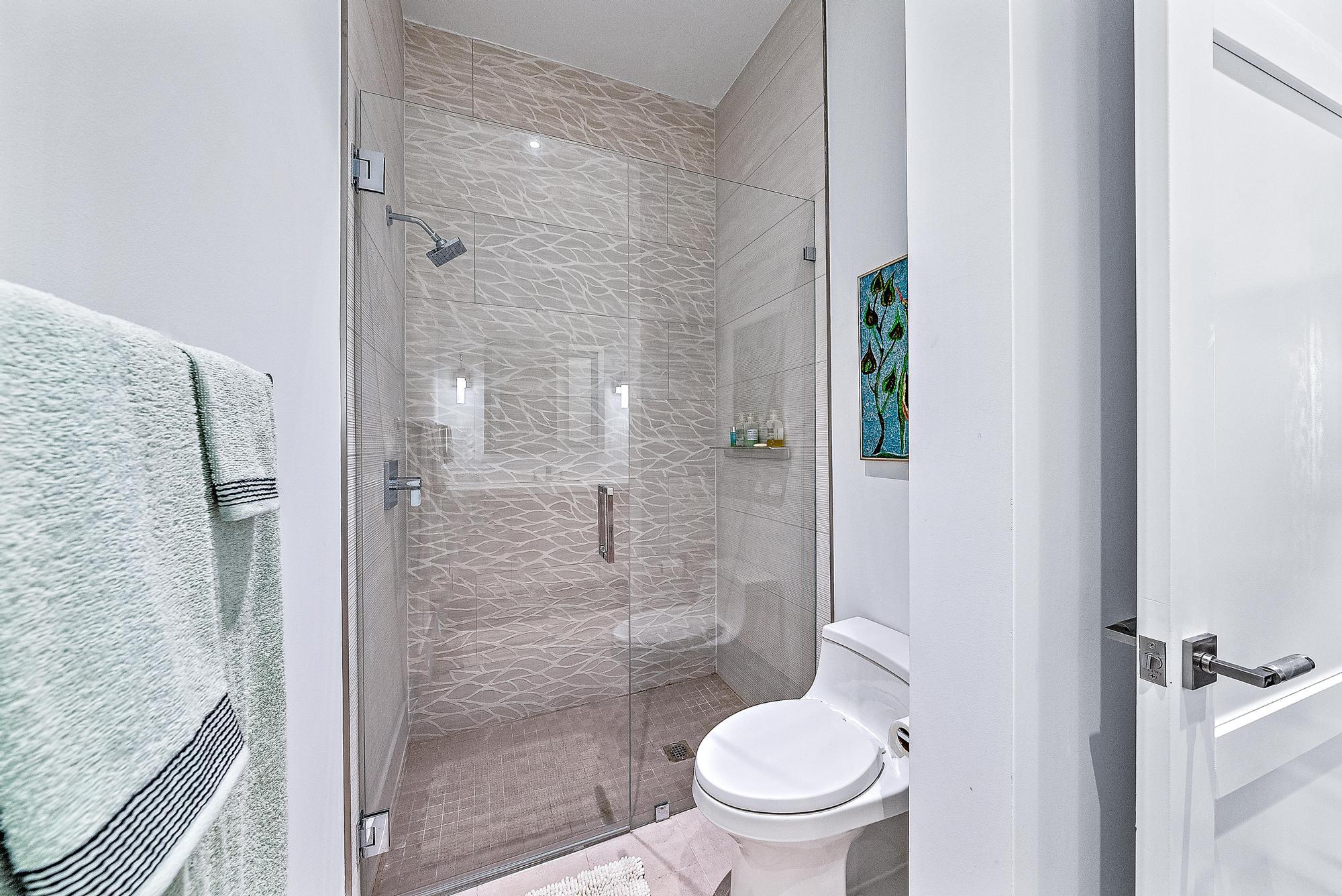 MIRAMAR SHORES - Residential