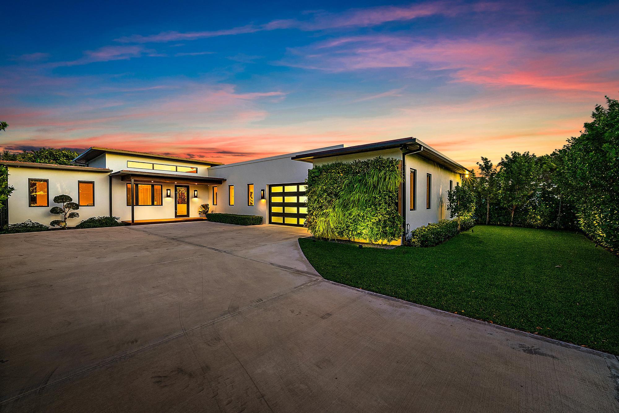 MIRAMAR SHORES - Residential