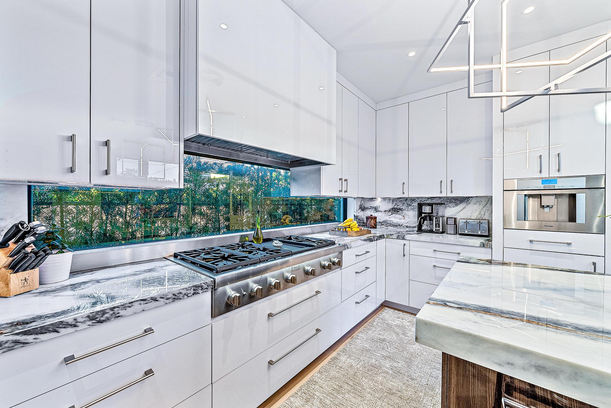 MIRAMAR SHORES - Residential