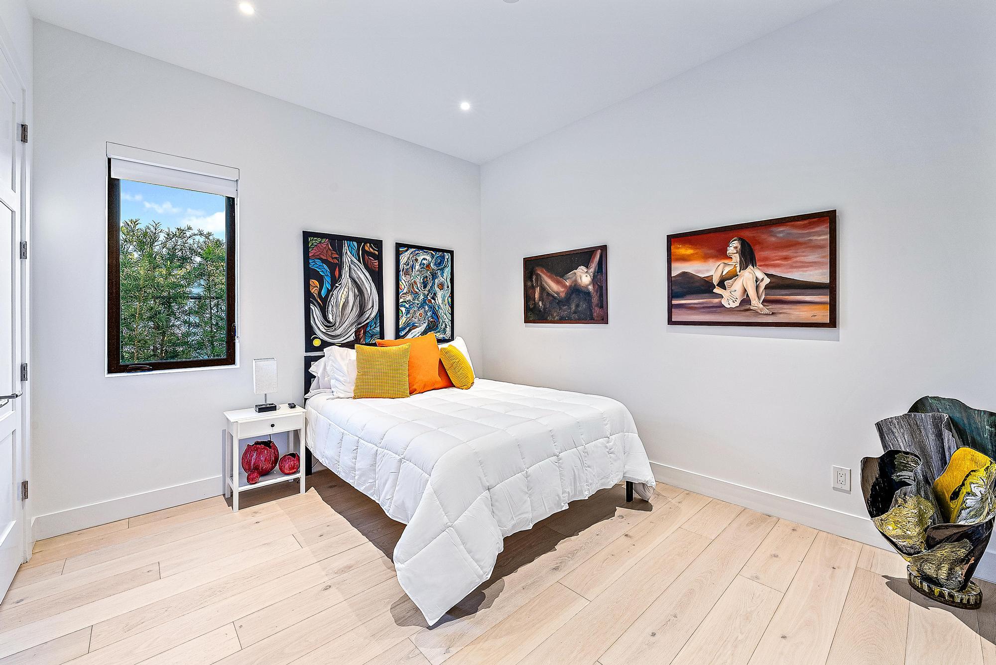 MIRAMAR SHORES - Residential