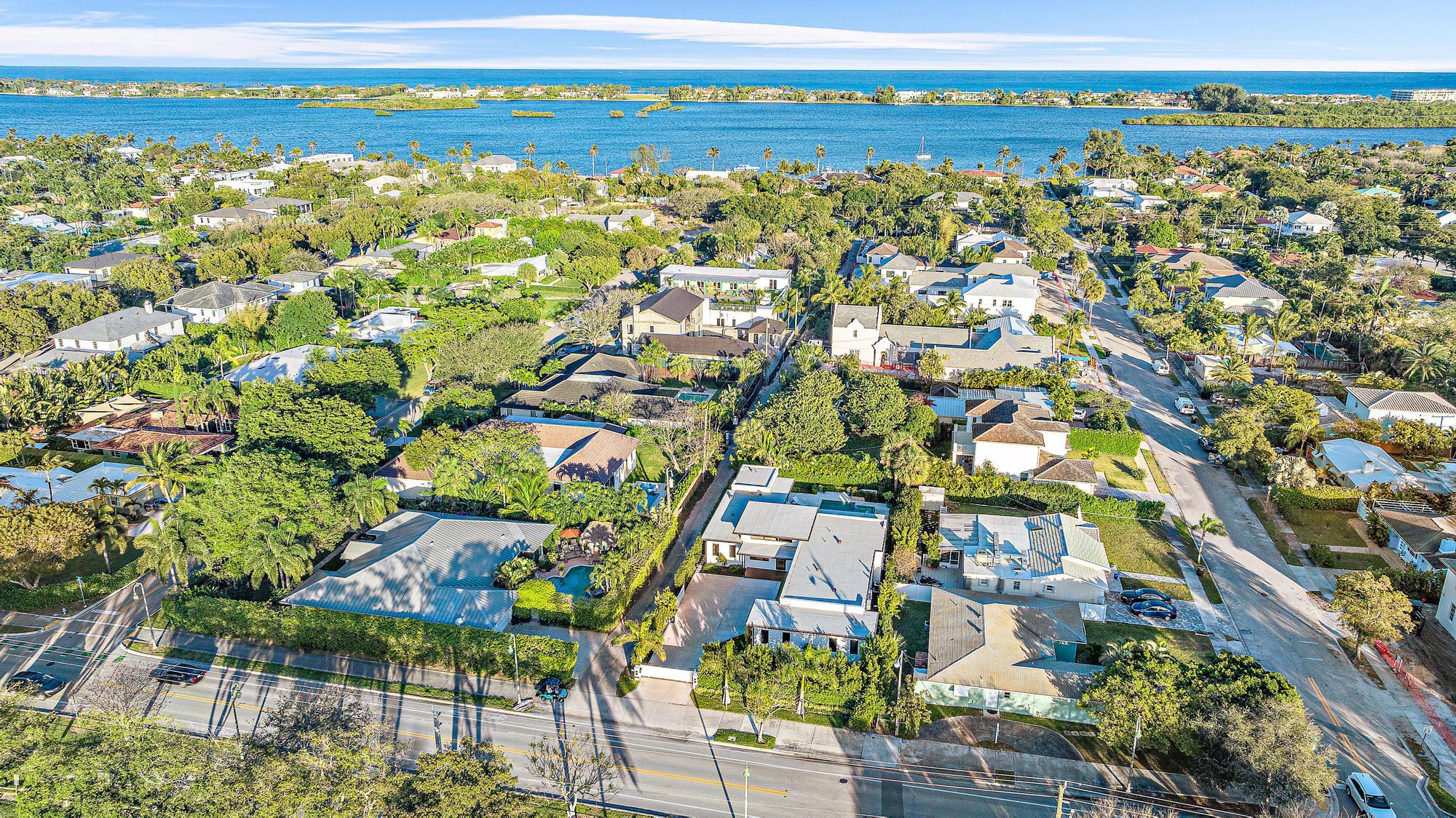 MIRAMAR SHORES - Residential