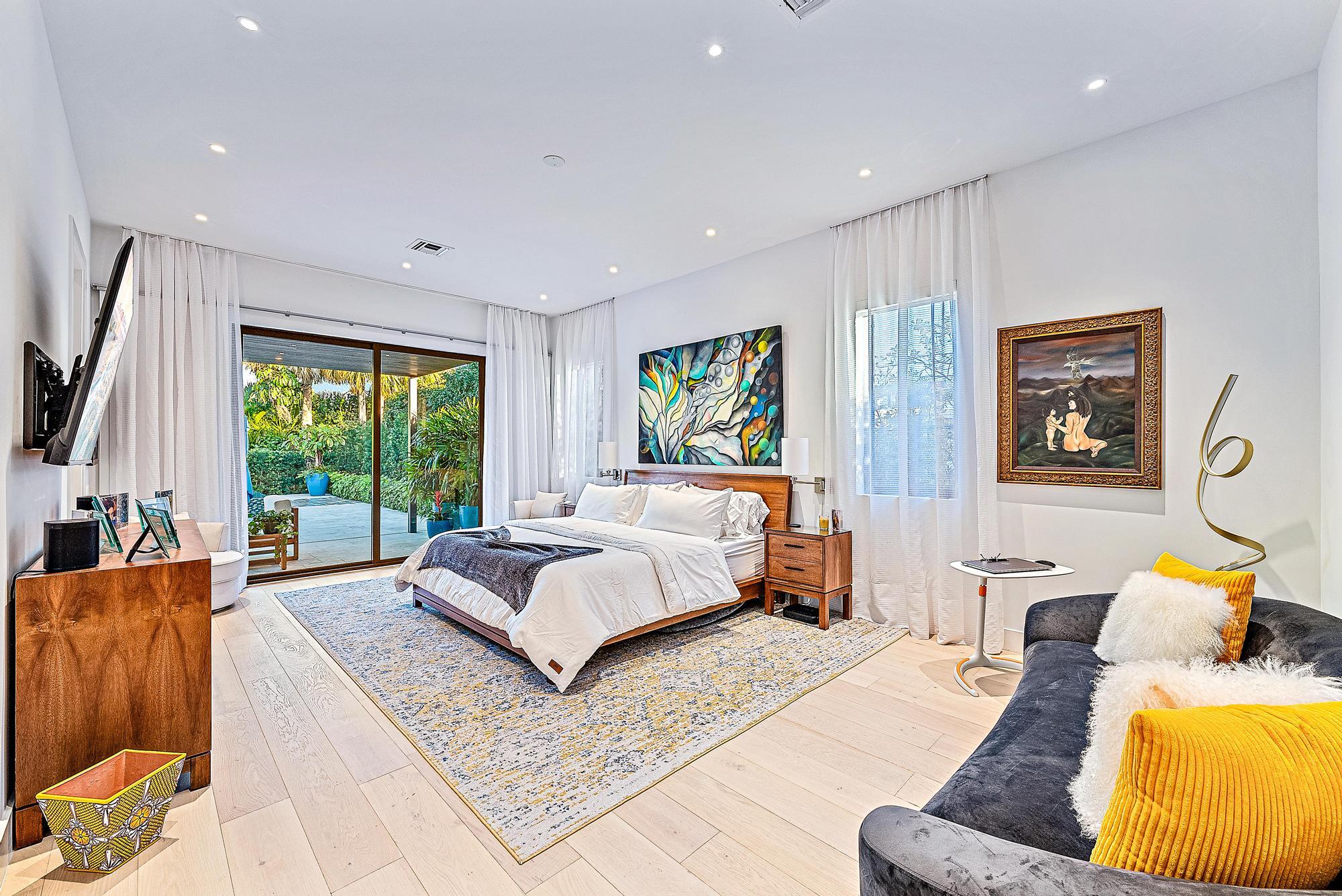 MIRAMAR SHORES - Residential