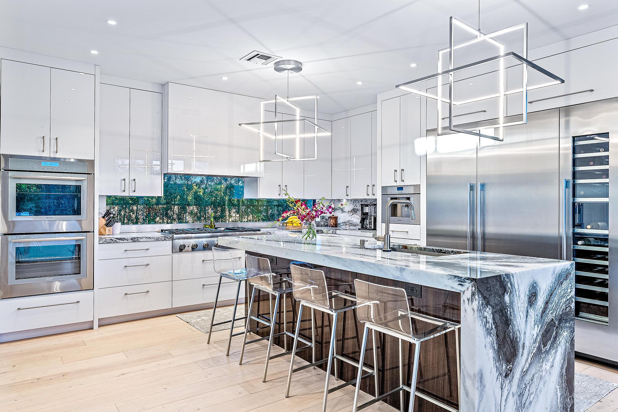 MIRAMAR SHORES - Residential