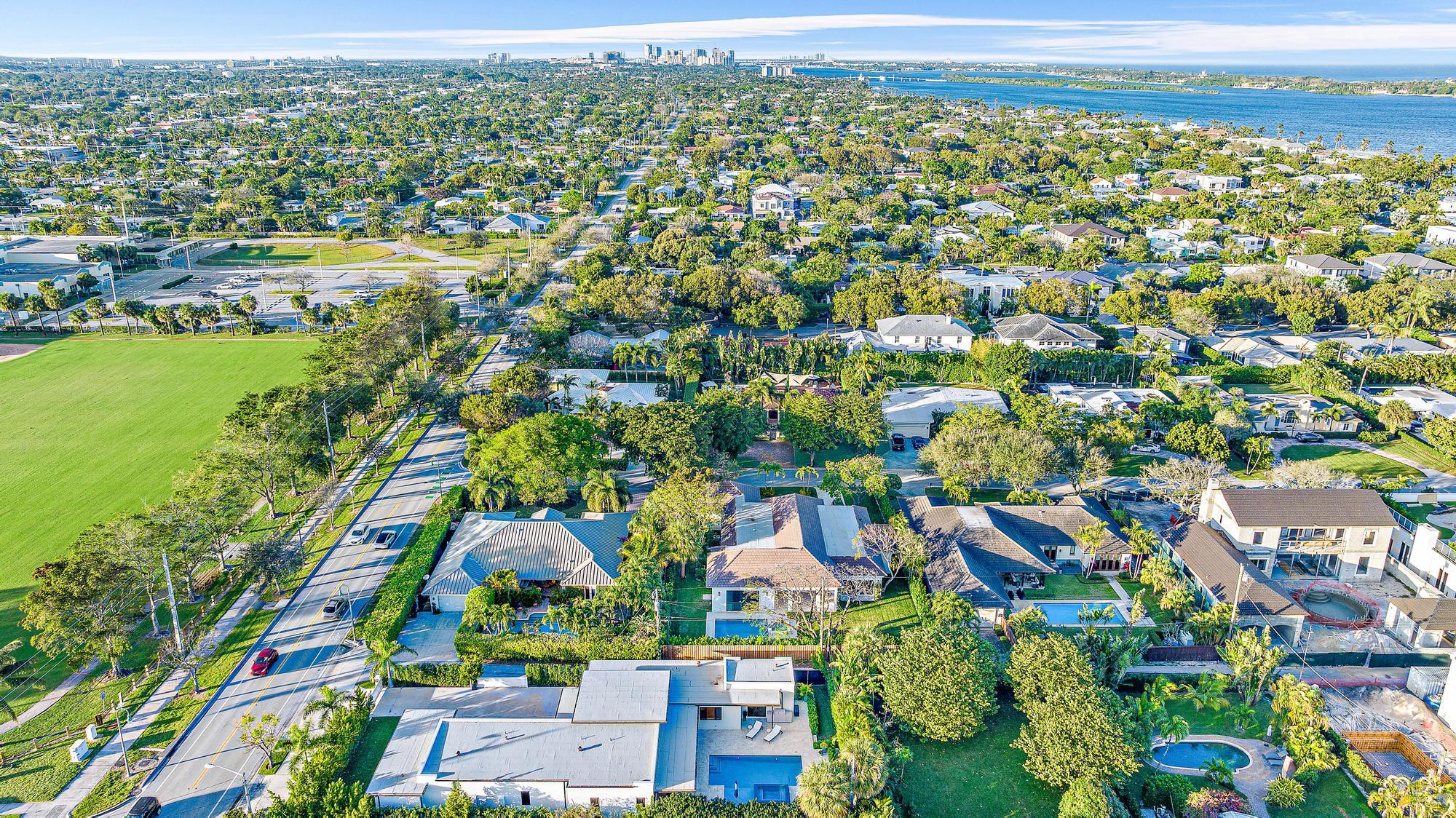 MIRAMAR SHORES - Residential