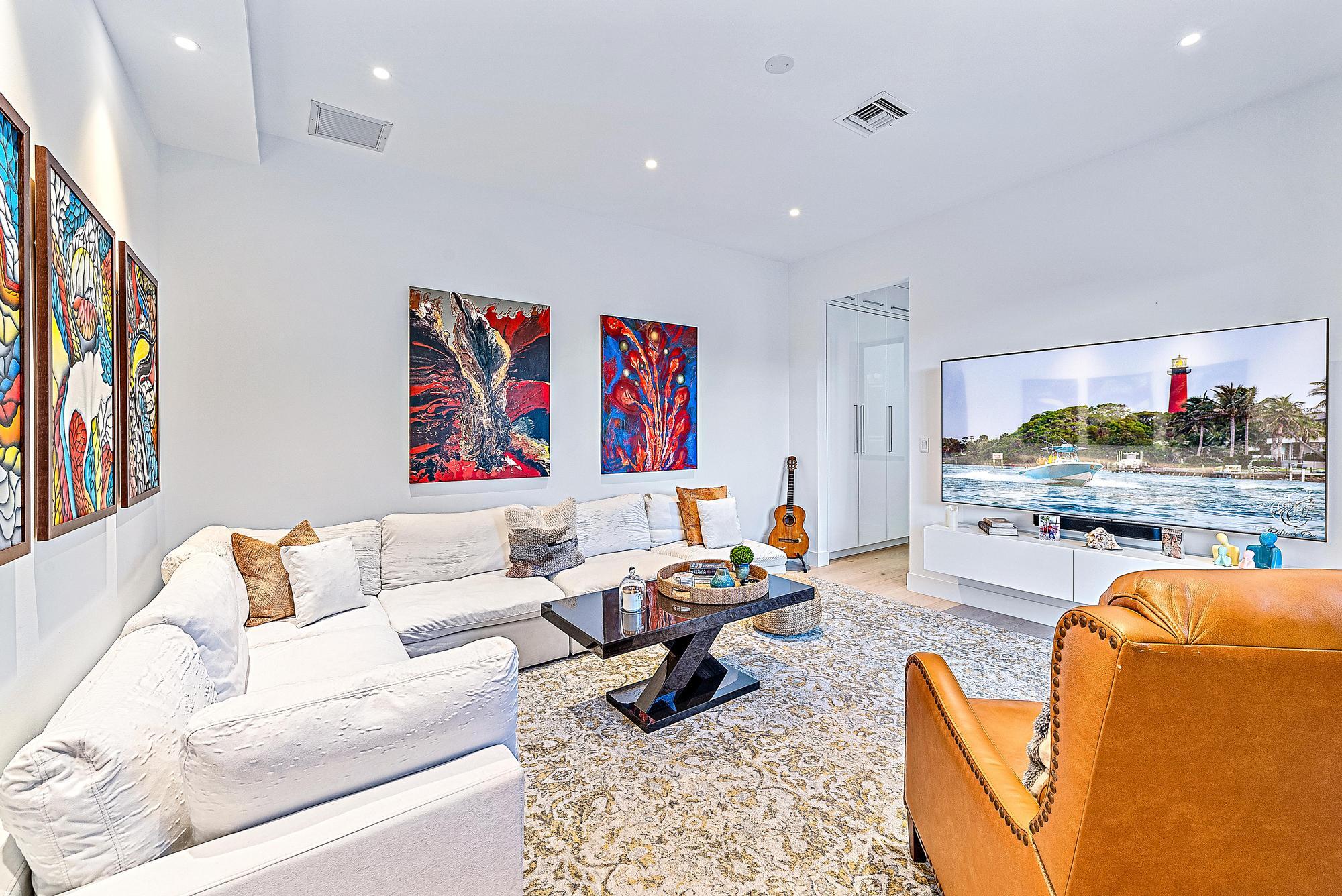 MIRAMAR SHORES - Residential