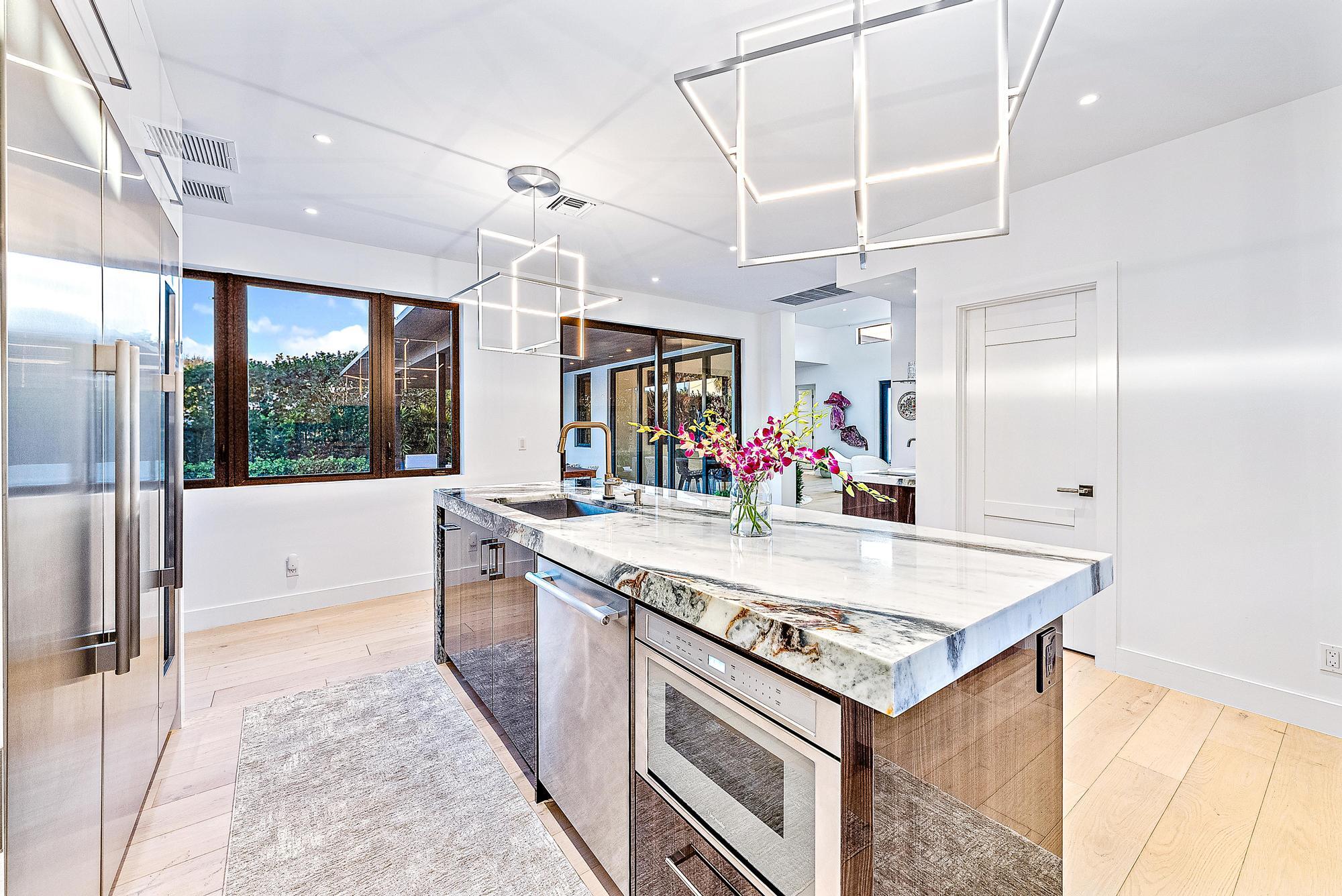 MIRAMAR SHORES - Residential