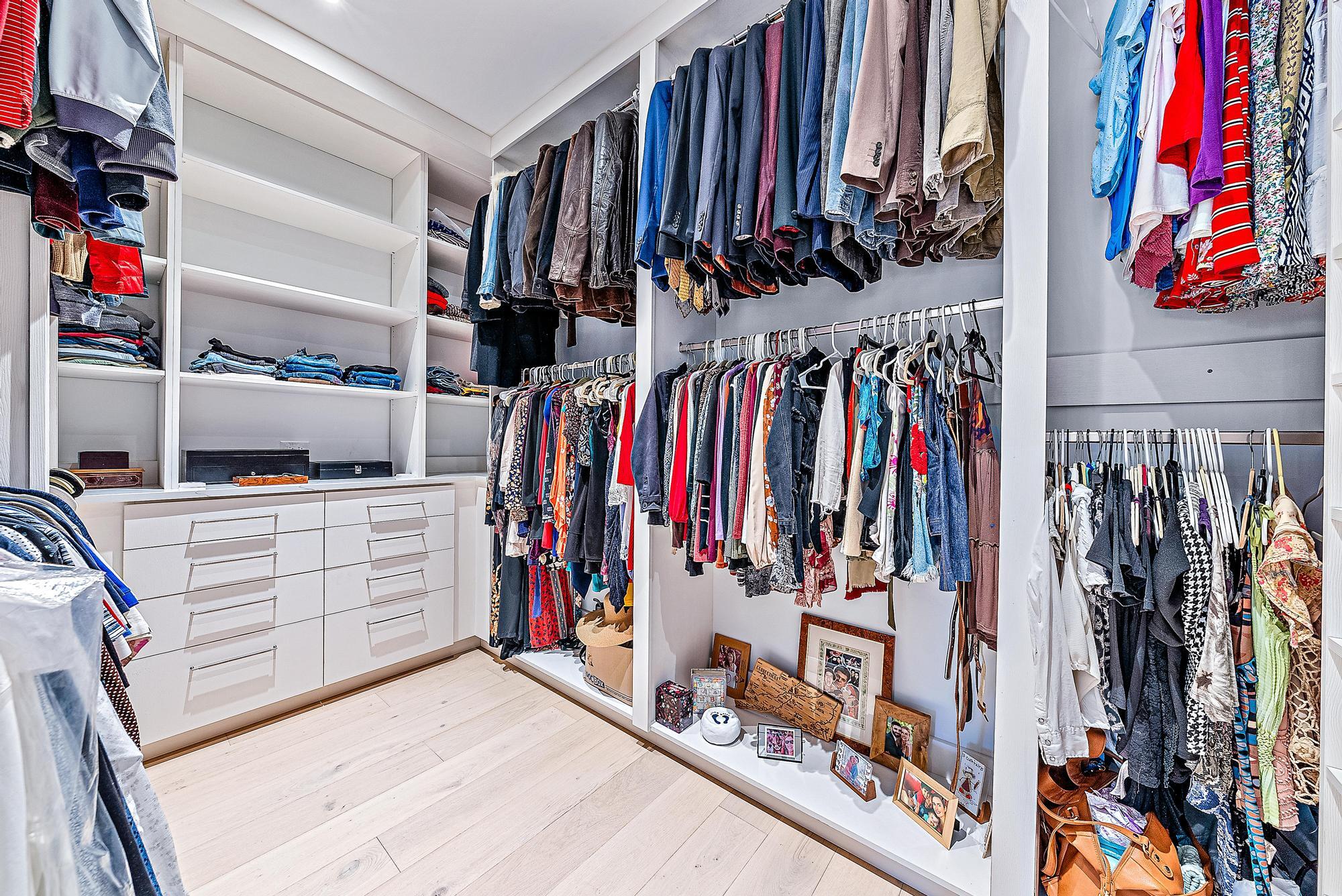 MIRAMAR SHORES - Residential