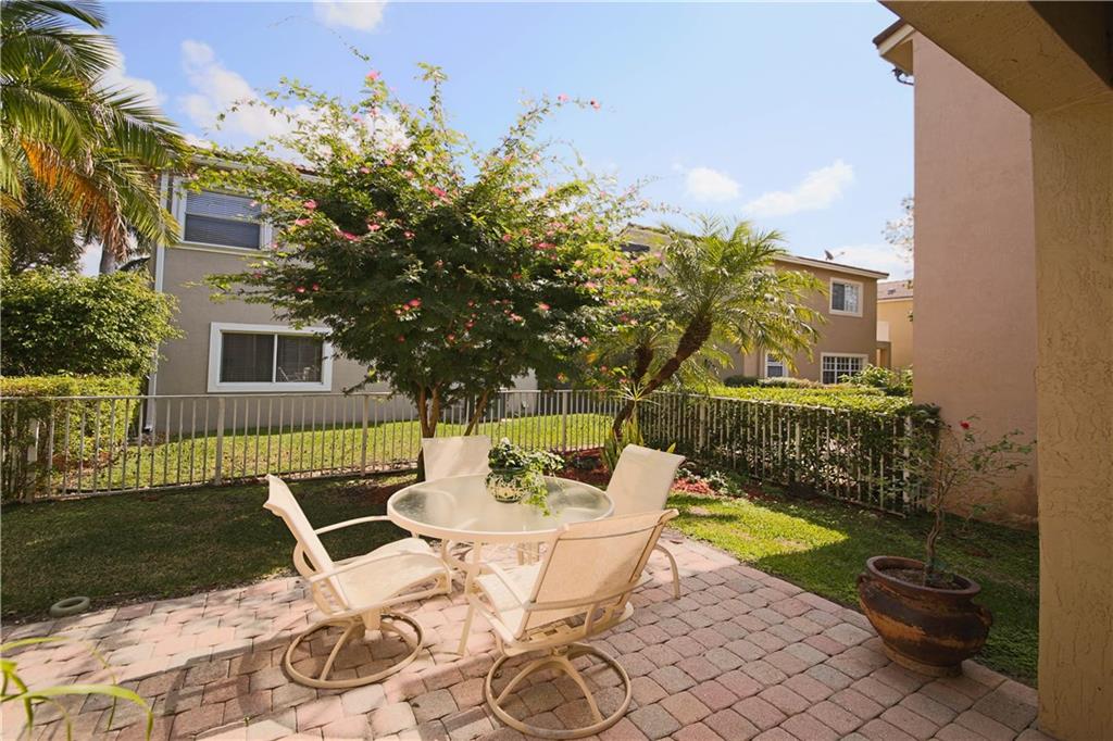 Vizcaya / Lakeview West - Residential