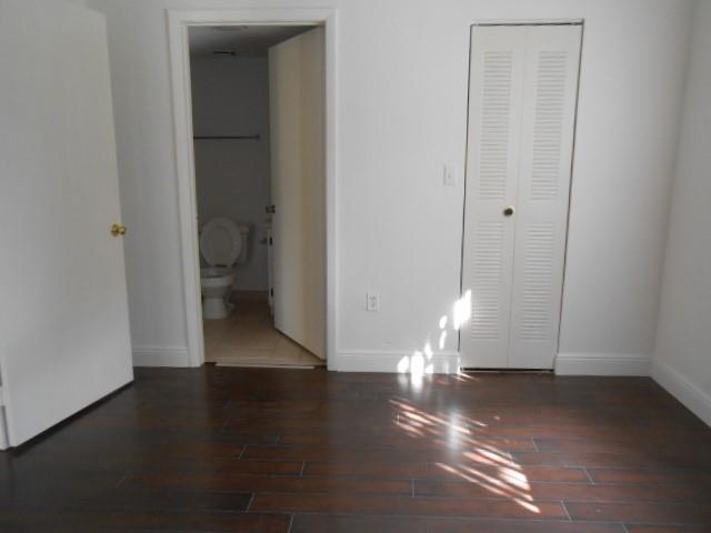 250 Palm Cir 303