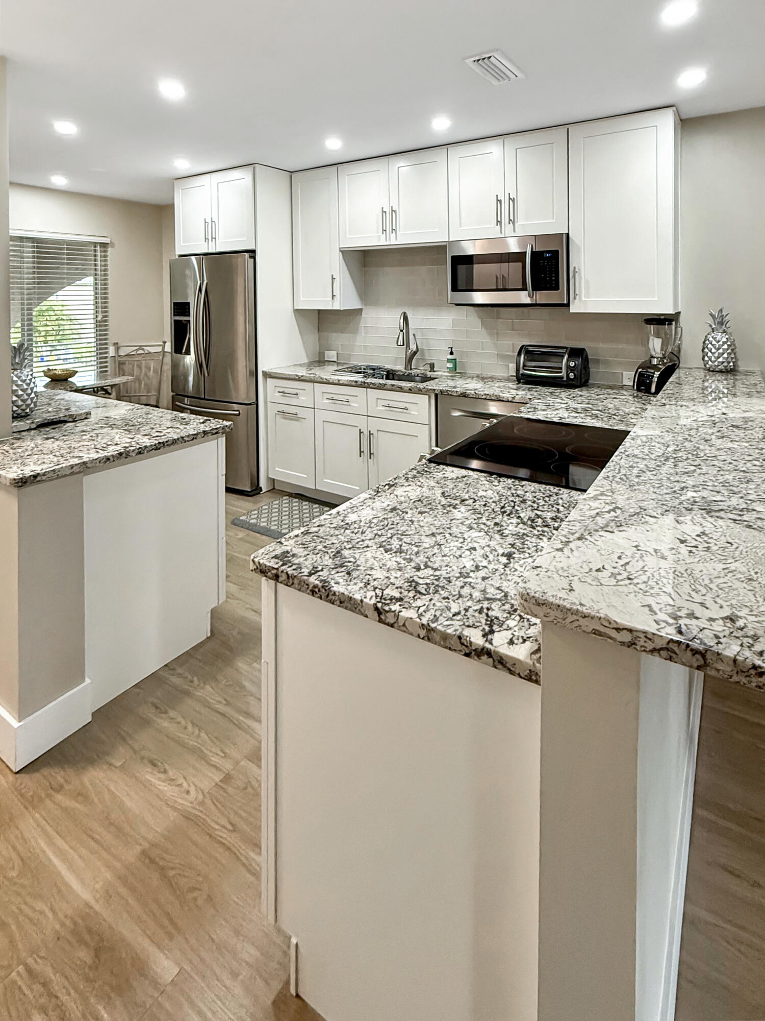 PALM GREENS AT VILLA DEL RAY CONDO II - Residential Lease