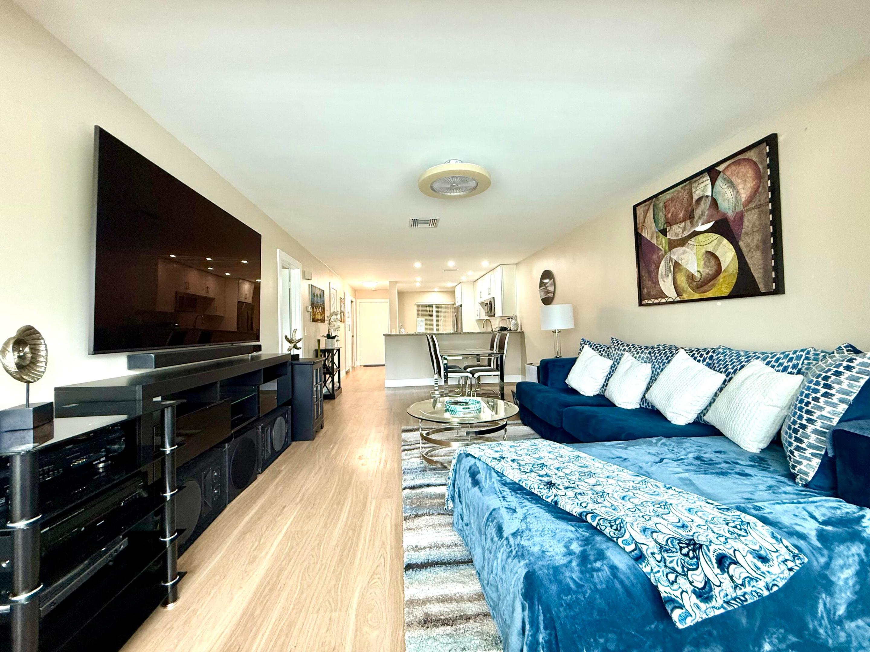 PALM GREENS AT VILLA DEL RAY CONDO II - Residential Lease