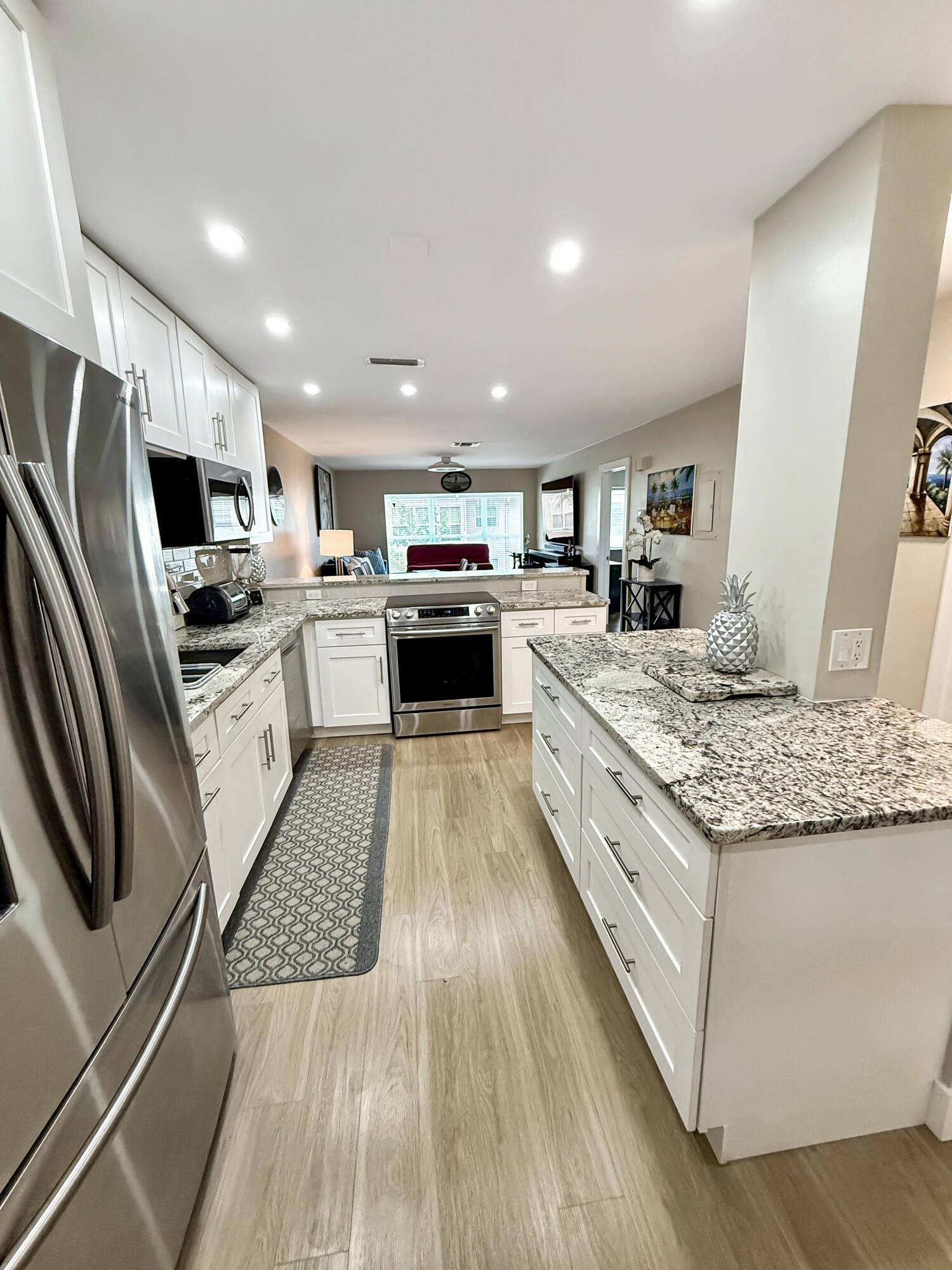 PALM GREENS AT VILLA DEL RAY CONDO II - Residential Lease